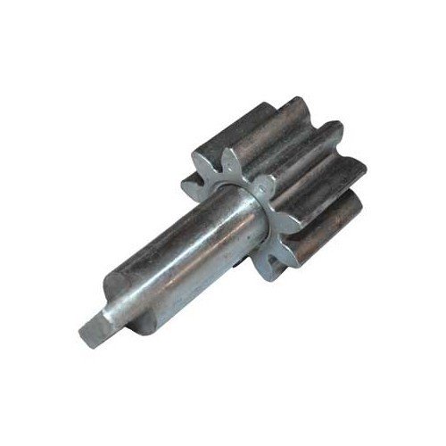 Pinion on oil pump shaft for type 4 engine