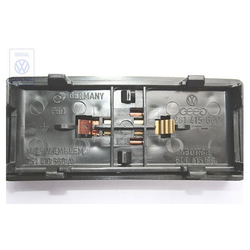 Boton de claxon sobre volante de dirección para VW LT 81 ->95 - C068377