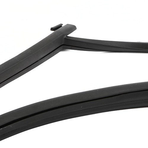 Fixed window seal for the front left door for Scirocco up to ->1981 - C096376