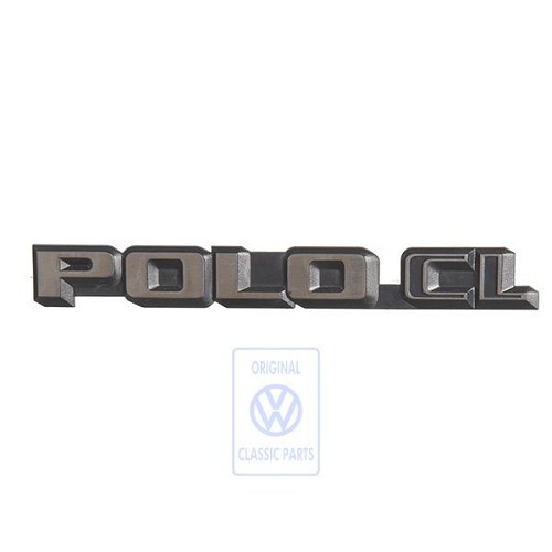Insígnia traseira POLO CL cromada sobre fundo preto para VW Polo 2 86C de três portas com porta traseira vertical (10/1981-09/1990)