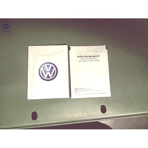  Toallita para limpiar las gafas VW - C208105 