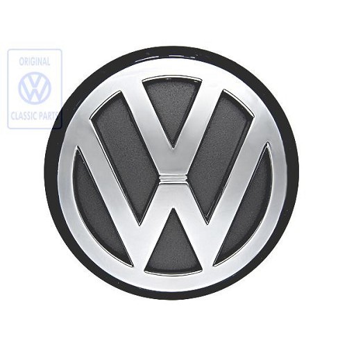  Logo VW cromado sobre fondo negro de maletero trasero para VW Polo 3 Classic berlina de 4 puertas (05/1998-09/2001) - C241342 