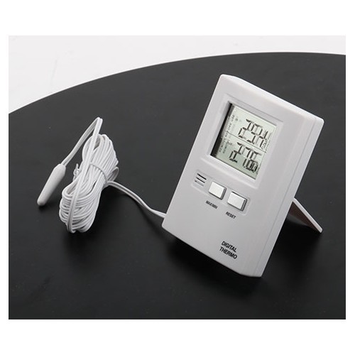 Indoor / outdoor digital thermometer. - CF12395