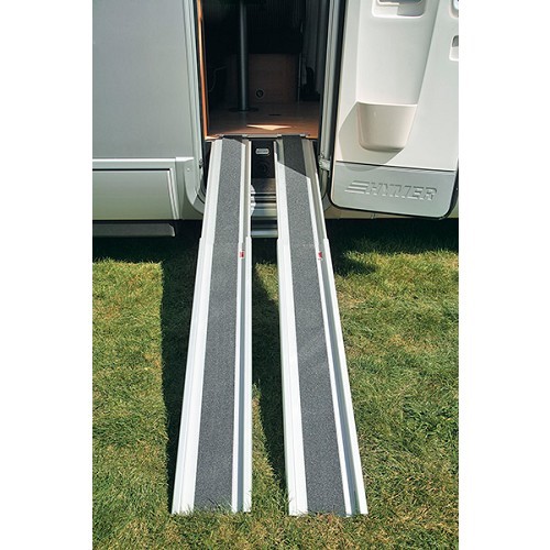 Porte-moto CARRY RAMP - aluminium - l: 15 cm. L maxi :175 cm. Charge maxi:130 kg - CP10100