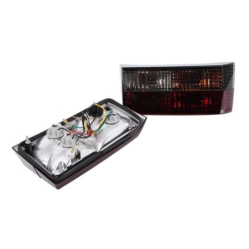 Red tail lights  - GA15014