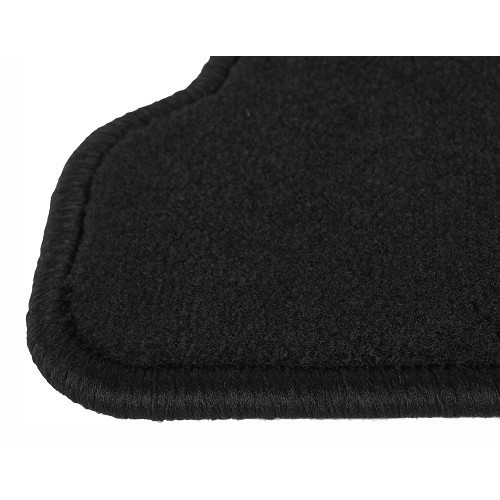 Set van 4 luxe zwarte vloerkleden Ronsdorf met opdruk "CORRADO" - GB26210