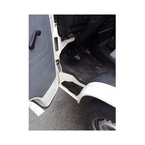 Left-hand rubber running board for Transporter 79 ->92 - KA13501