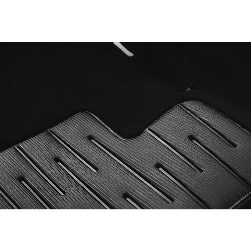 Moqueta nailon negra moldeada a medida para VW Transporter T25 Gasolina y Diésel (salvo TD) - KB28152