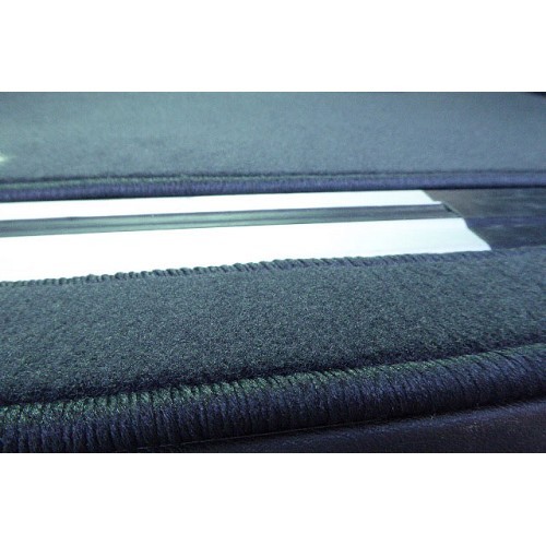  Tapis de sol arrière et coffre gris anthracite pour VW Transporter T5 avec 1 porte coulissante - KB28220-4 