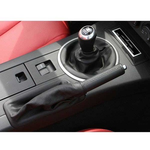 Cuffia cambio in Alcantara con cuciture rosse per Mazda MX5 ND - MX45001 