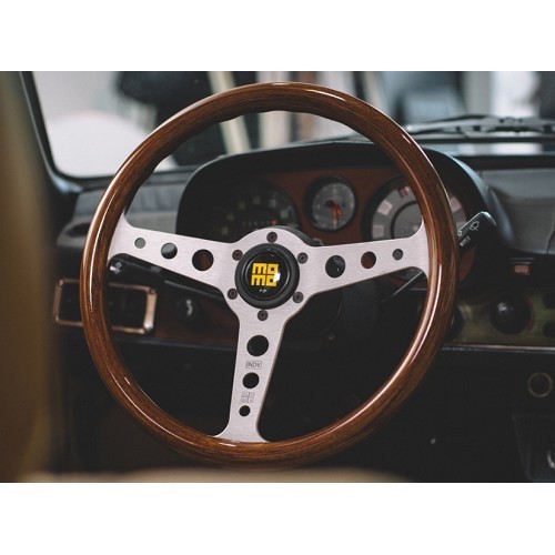  MOMO Heritage Indy steering wheel - 37 mm dish - UB00370-1 