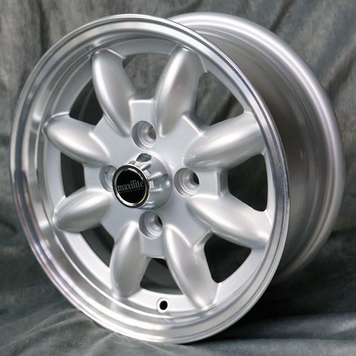     
                
                
    Minilite-velg voor BMW E10 en E21 - 5,5 x 13 ET18 - UL60030
