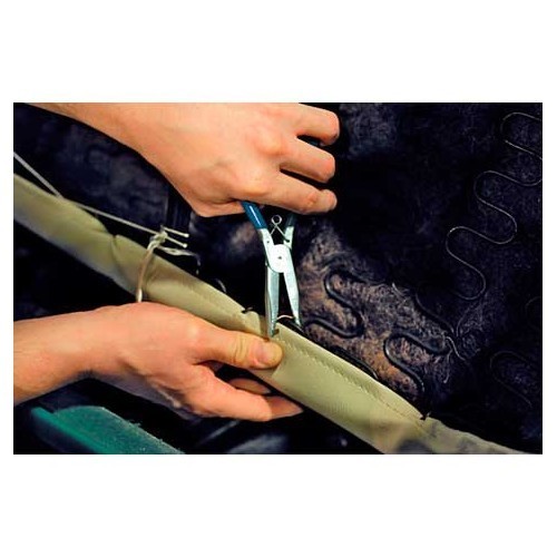 Pliers for upholstery staples - UO93035