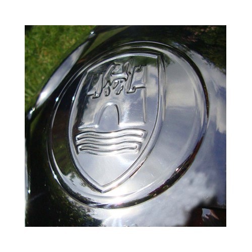  Wolfsburg stainless steel hubcap for 5 x 205 rim - VL30410-2 